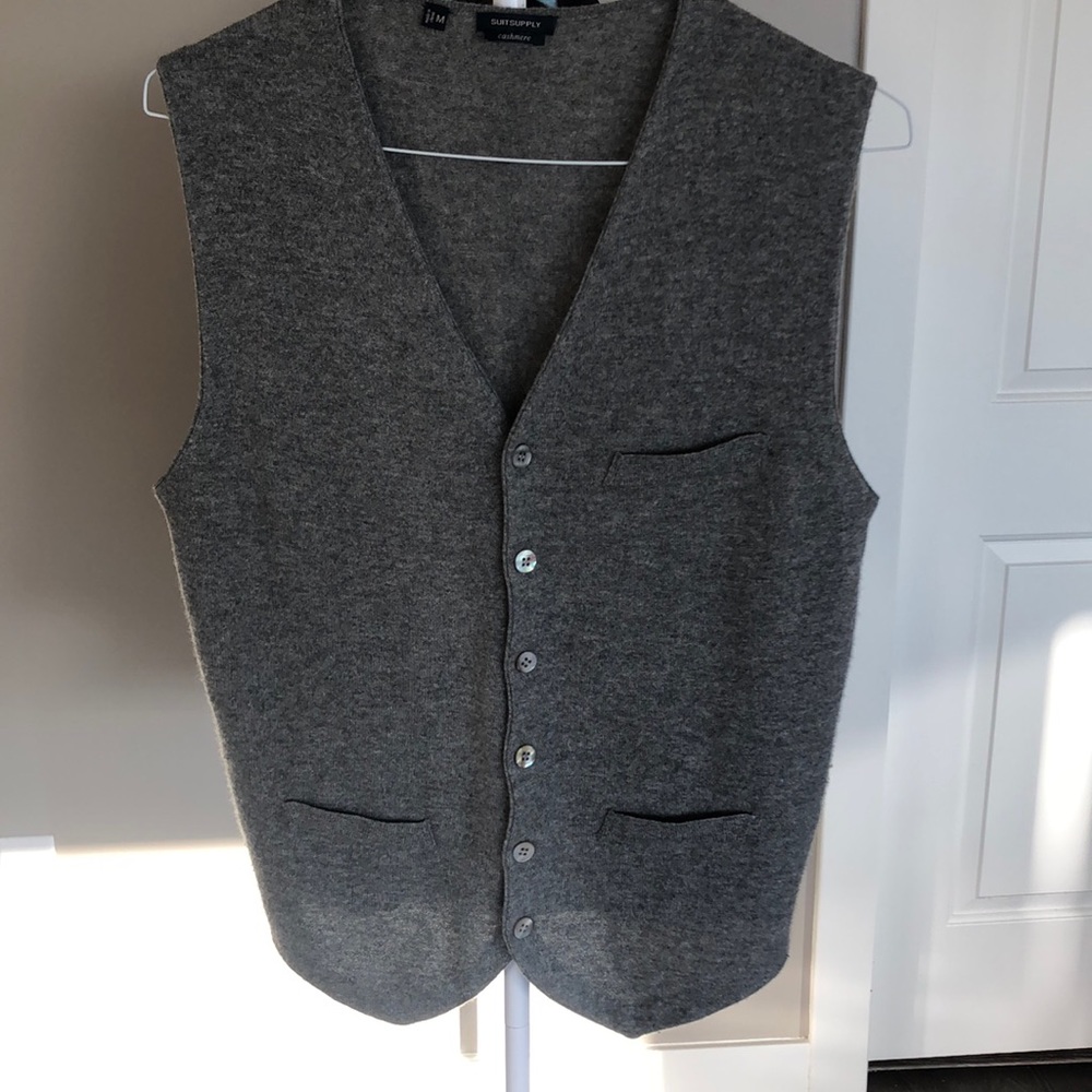Suitsupply cashmere sleeveless cardigan